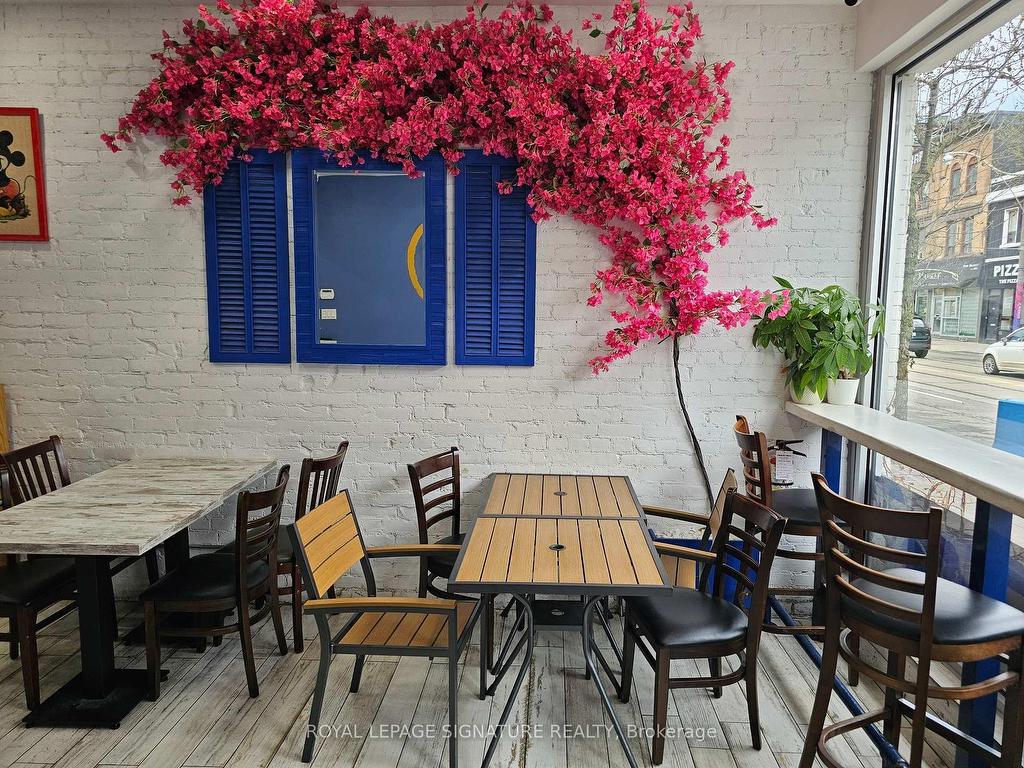 









731


Queen

Street East,
Toronto,




ON
M4M 1H1

