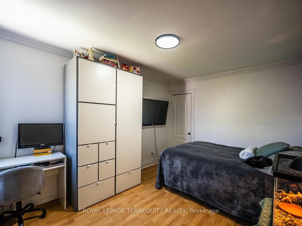 









10


Burnfield

Avenue,
Toronto,




ON
M6G 1Y5

