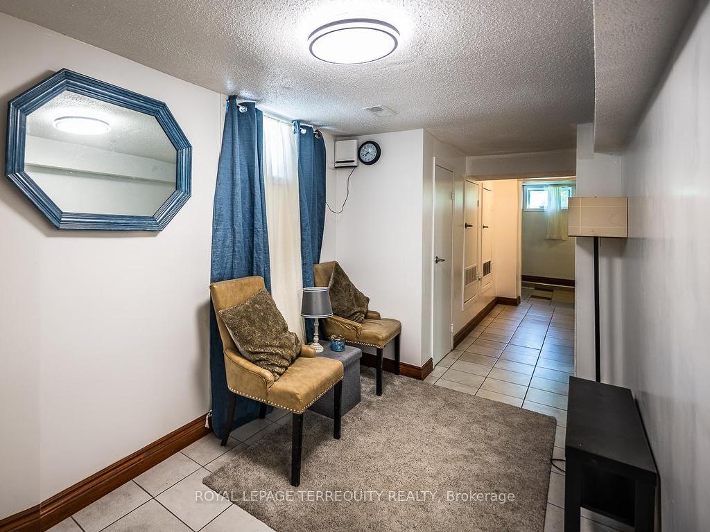 









10


Burnfield

Avenue,
Toronto,




ON
M6G 1Y5

