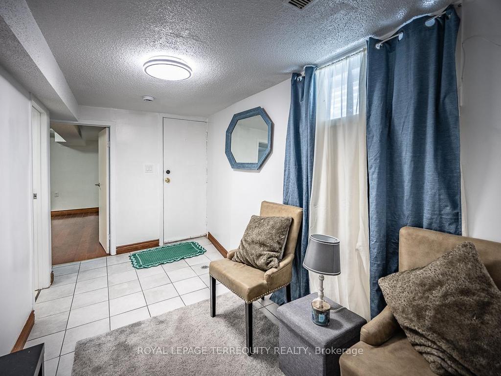 









10


Burnfield

Avenue,
Toronto,




ON
M6G 1Y5

