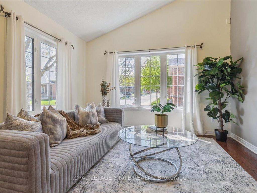 









100


Beddoe

Drive, 16,
Hamilton,




ON
L8P 4Z2

