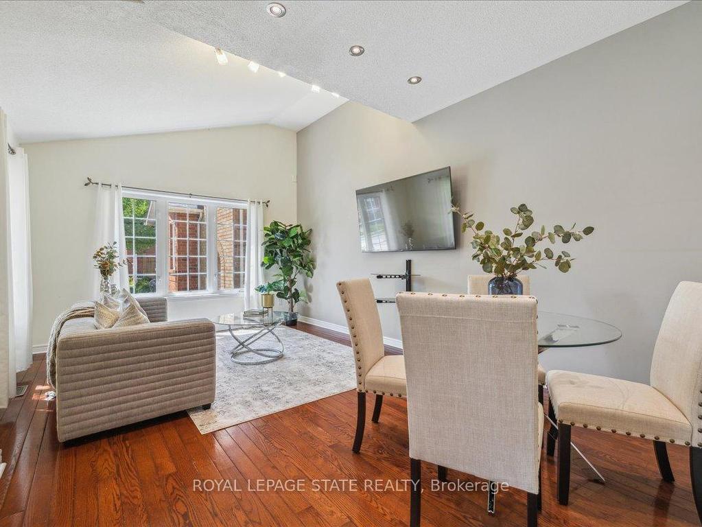 









100


Beddoe

Drive, 16,
Hamilton,




ON
L8P 4Z2

