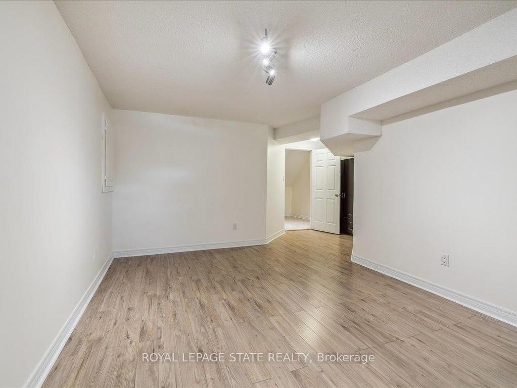









100


Beddoe

Drive, 16,
Hamilton,




ON
L8P 4Z2


