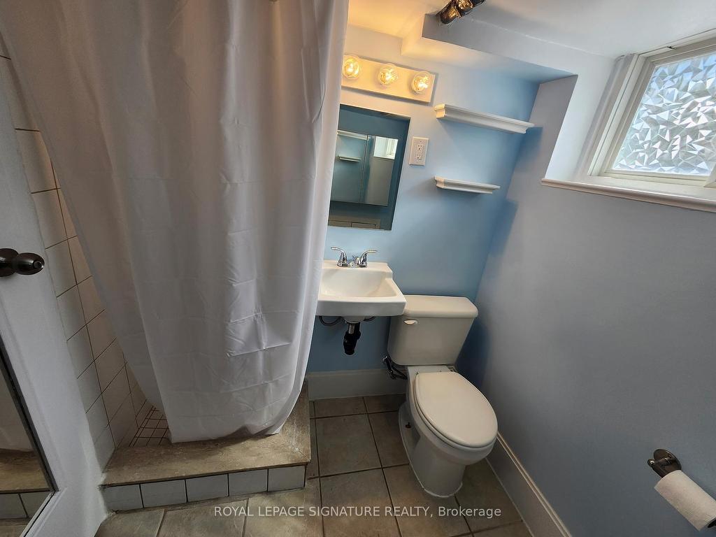 









33


Sharpe

Street, Lower,
Toronto,




ON
M1N 3T7

