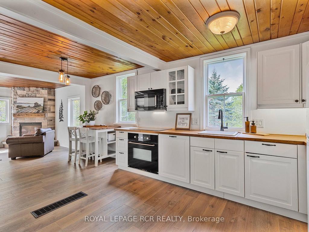 









17329


Shaws Creek

Road,
Caledon,




ON
L7K 0E8

