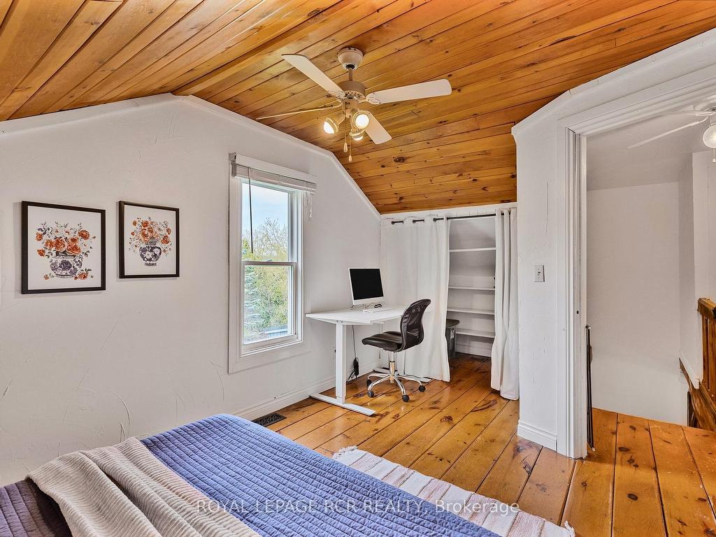 









17329


Shaws Creek

Road,
Caledon,




ON
L7K 0E8

