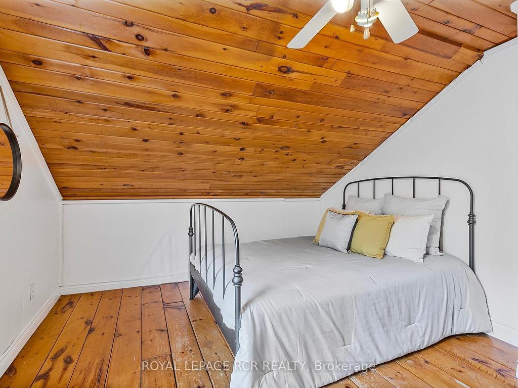 









17329


Shaws Creek

Road,
Caledon,




ON
L7K 0E8

