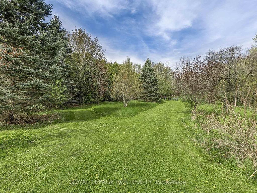 









17329


Shaws Creek

Road,
Caledon,




ON
L7K 0E8

