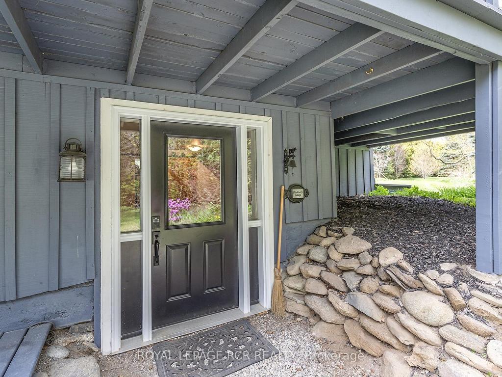 









17329


Shaws Creek

Road,
Caledon,




ON
L7K 0E8

