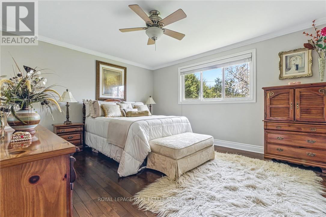 












296 GLEN AFTON DRIVE

,
Burlington,




Ontario
L7L1H1

