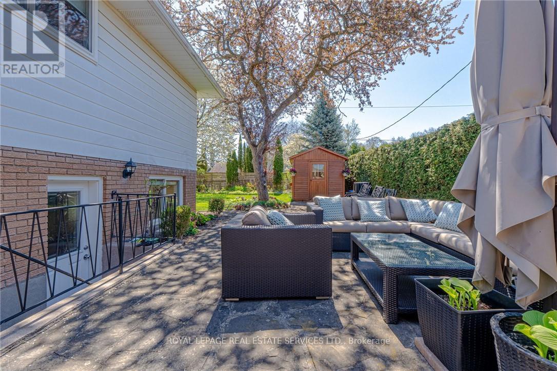 












296 GLEN AFTON DRIVE

,
Burlington,




Ontario
L7L1H1


