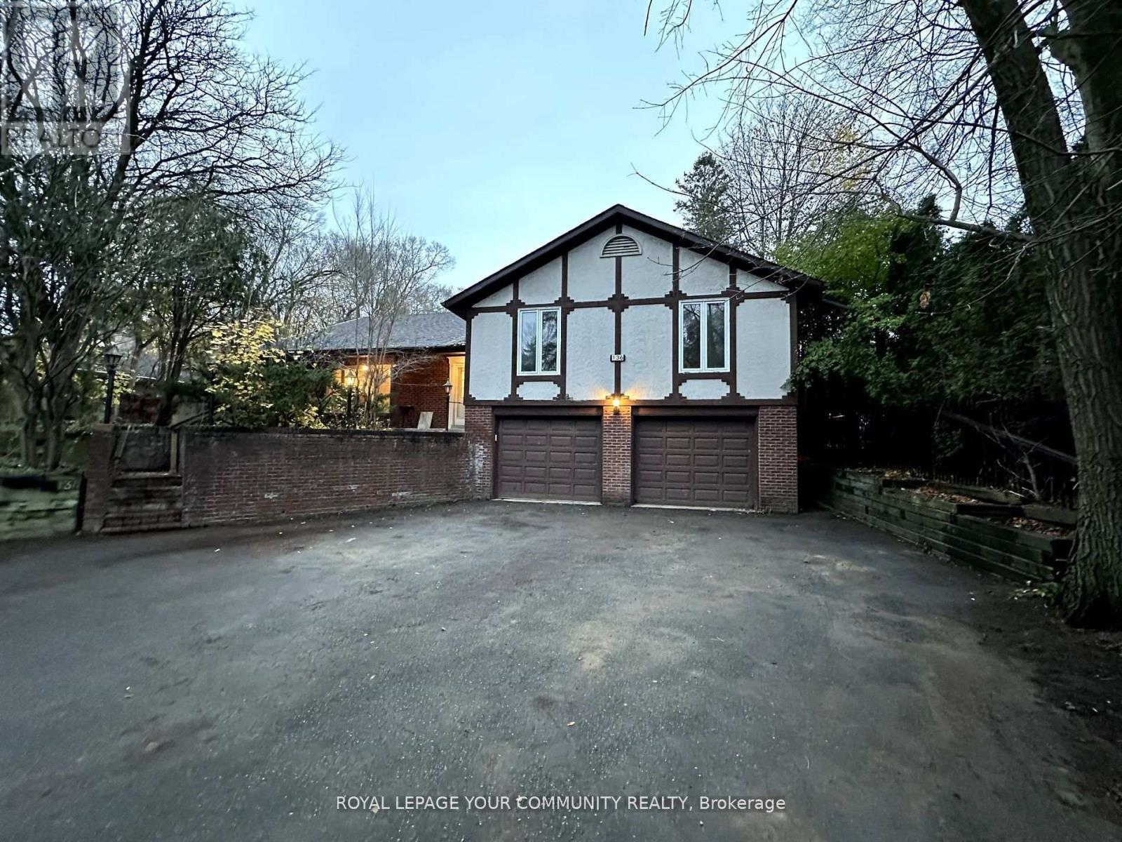 












136 ARNOLD CRESCENT

,
Richmond Hill,




Ontario
L4C3R8

