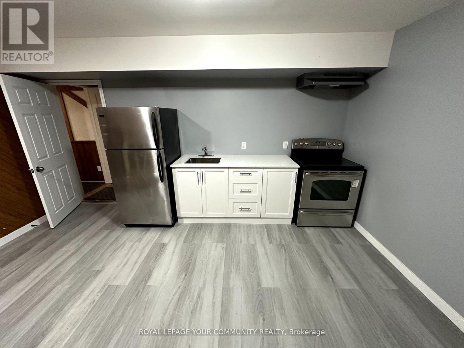












136 ARNOLD CRESCENT

,
Richmond Hill,




Ontario
L4C3R8

