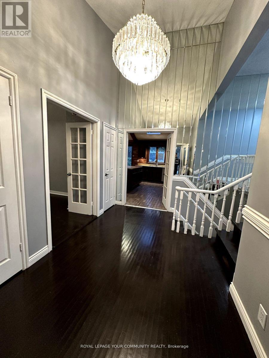 












136 ARNOLD CRESCENT

,
Richmond Hill,




Ontario
L4C3R8

