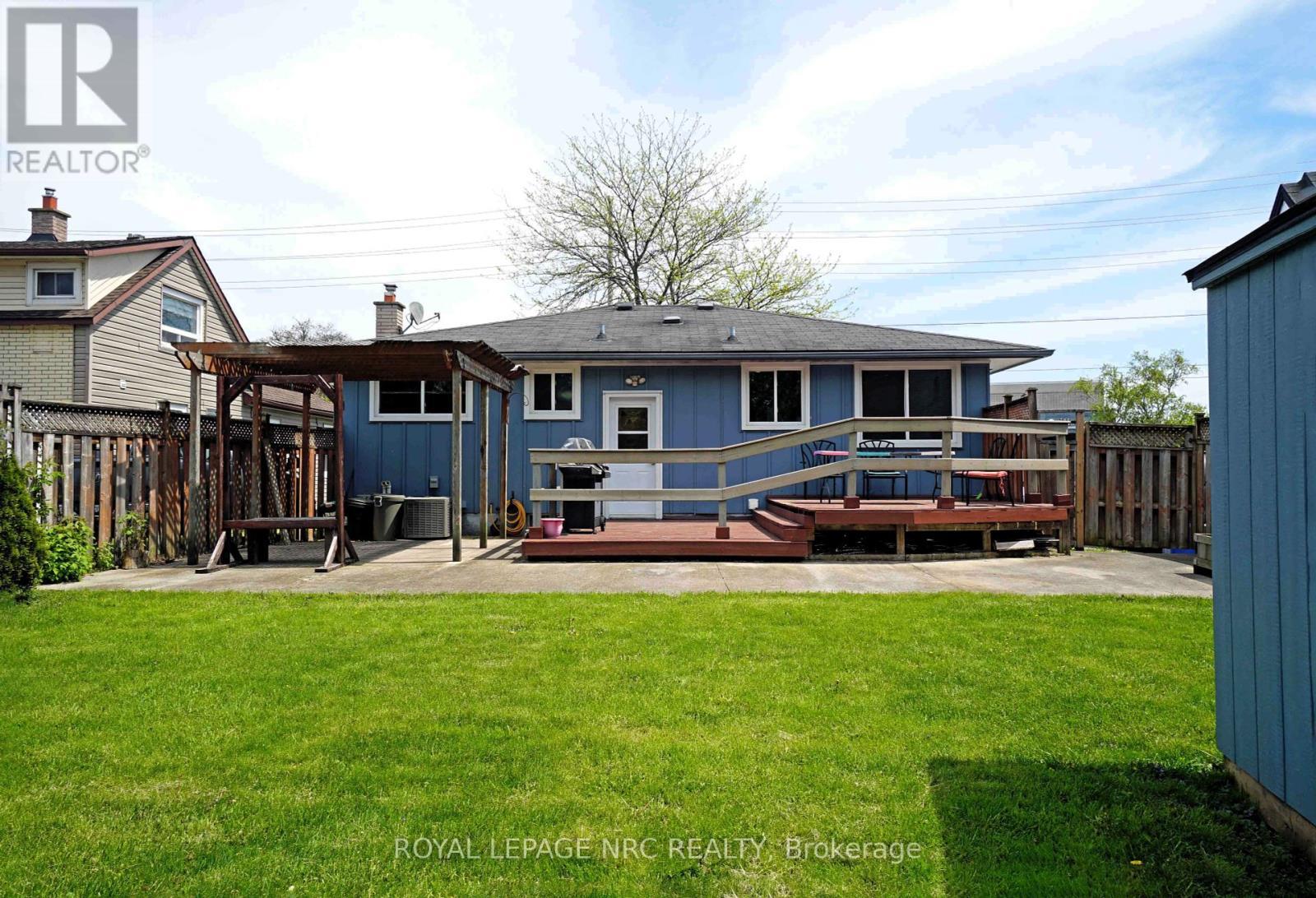 












228 PELHAM ROAD

,
St. Catharines (Western Hill),




Ontario
L2S1X6

