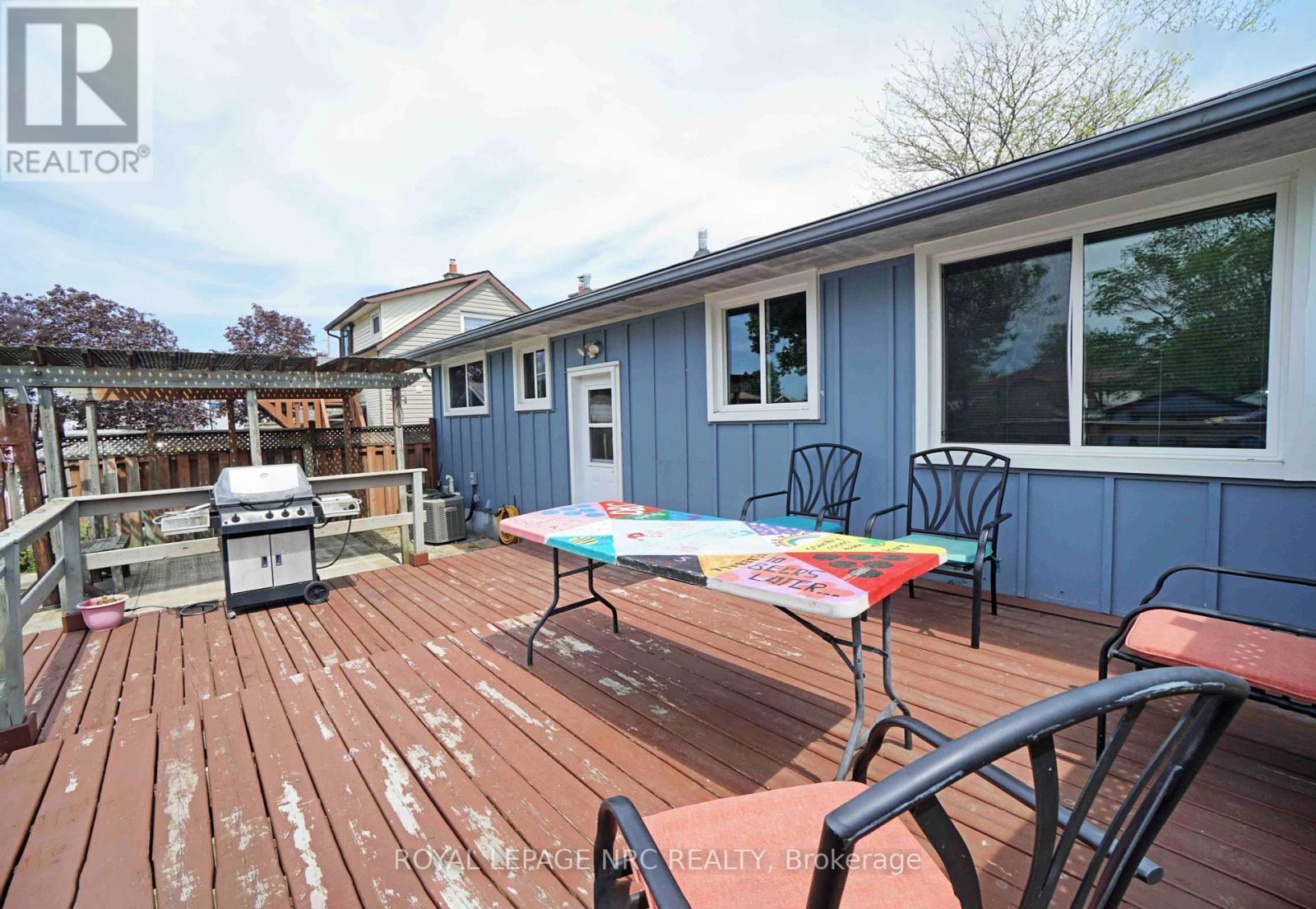 












228 PELHAM ROAD

,
St. Catharines (Western Hill),




Ontario
L2S1X6

