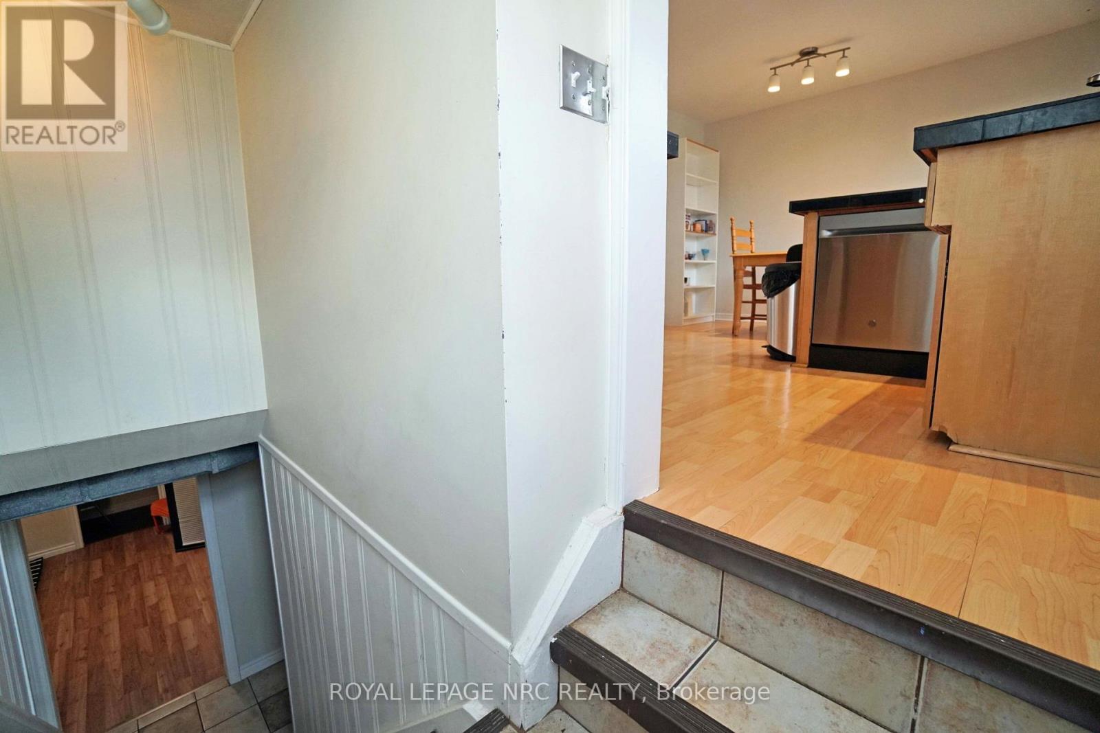 












228 PELHAM ROAD

,
St. Catharines (Western Hill),




Ontario
L2S1X6

