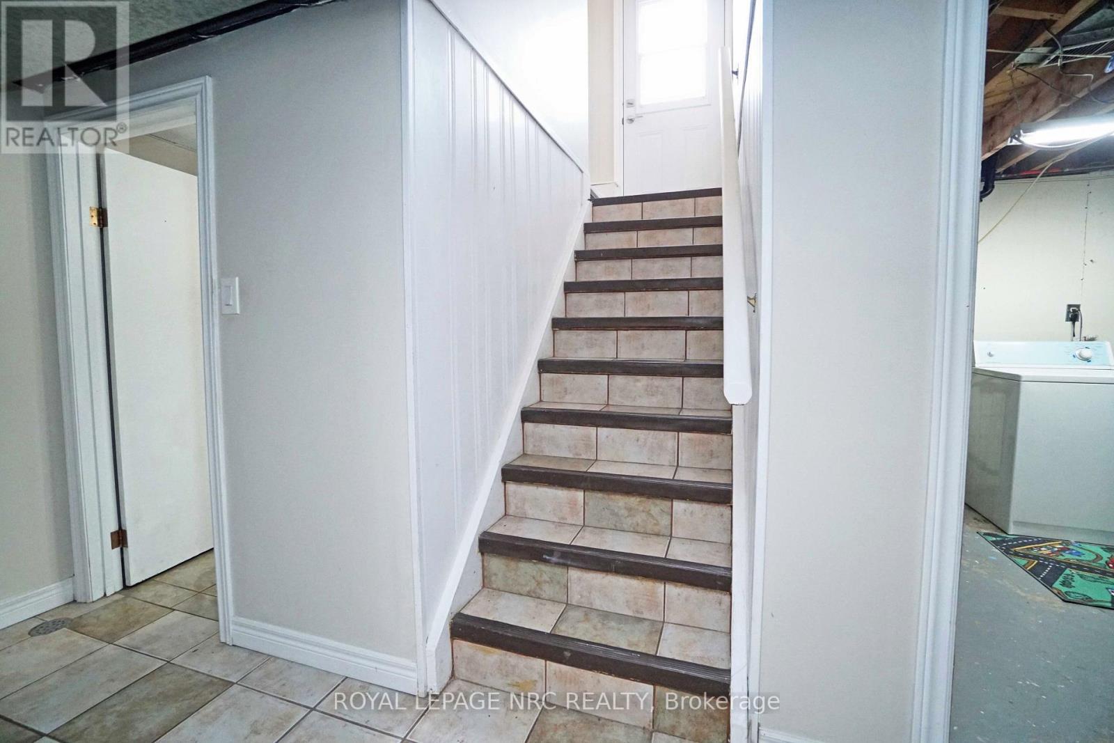 












228 PELHAM ROAD

,
St. Catharines (Western Hill),




Ontario
L2S1X6


