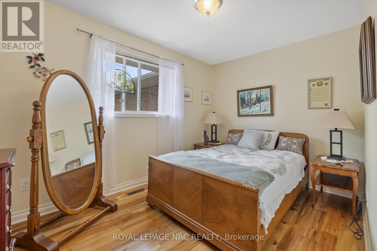 












47 MARLEY CRESCENT

,
Haldimand,




Ontario
N0A1J0

