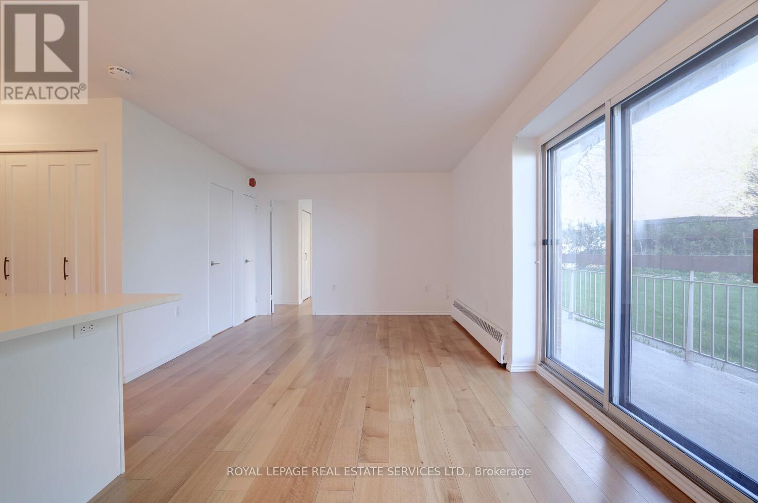 












104 - 41 LAKE SHORE DRIVE

,
Toronto,




Ontario
M8V1Z3

