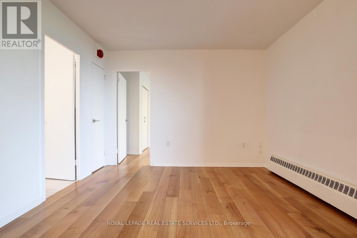 












104 - 41 LAKE SHORE DRIVE

,
Toronto,




Ontario
M8V1Z3

