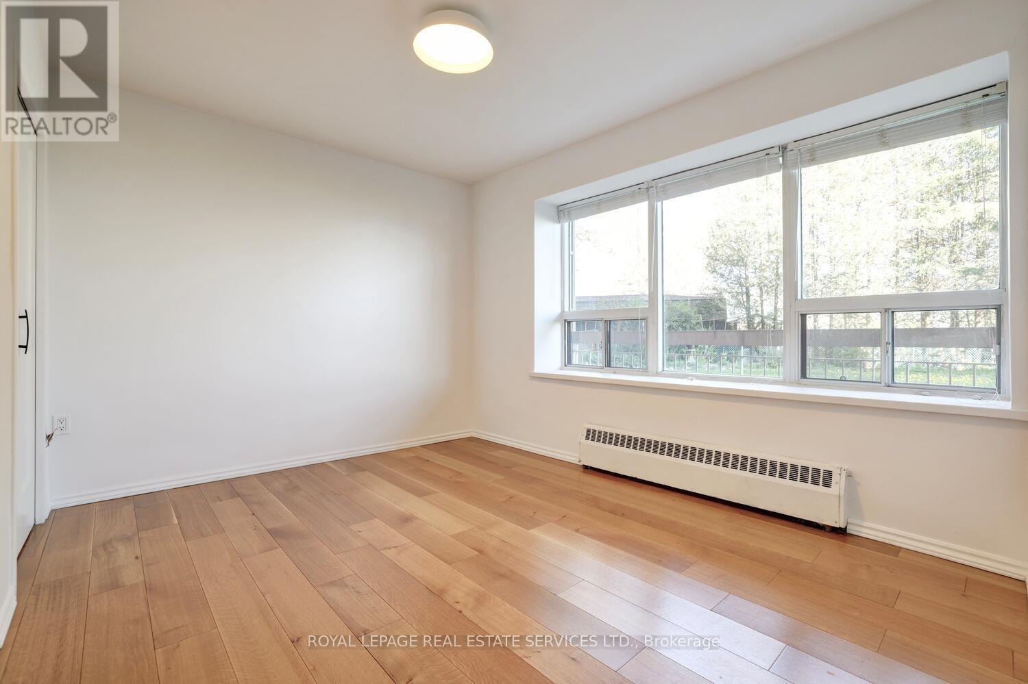 












104 - 41 LAKE SHORE DRIVE

,
Toronto,




Ontario
M8V1Z3

