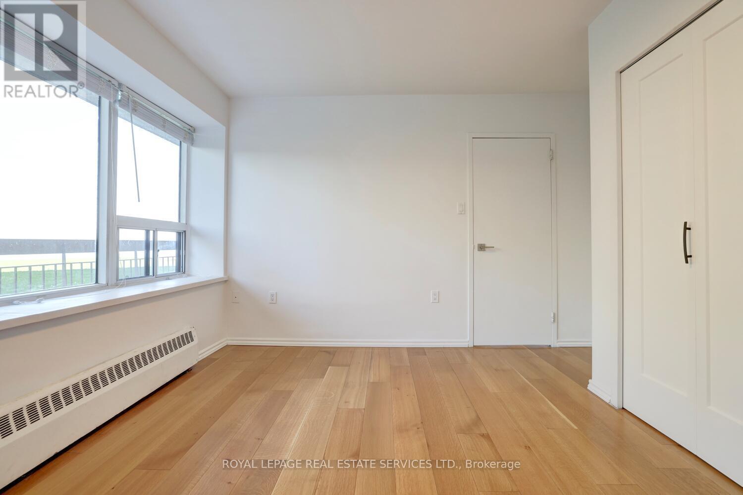












104 - 41 LAKE SHORE DRIVE

,
Toronto,




Ontario
M8V1Z3

