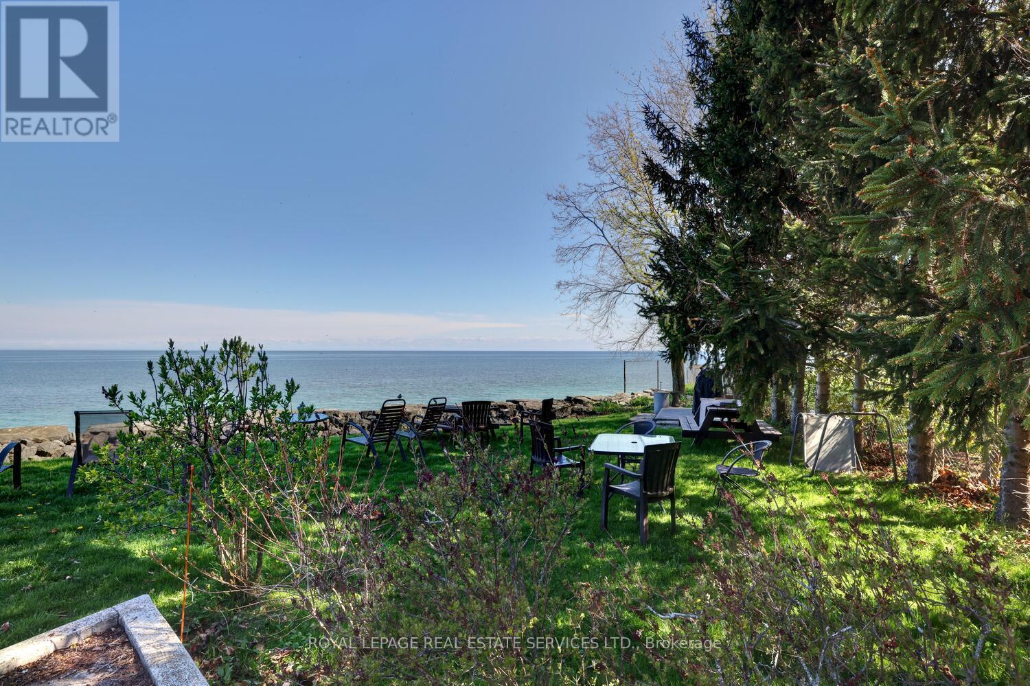 












104 - 41 LAKE SHORE DRIVE

,
Toronto,




Ontario
M8V1Z3

