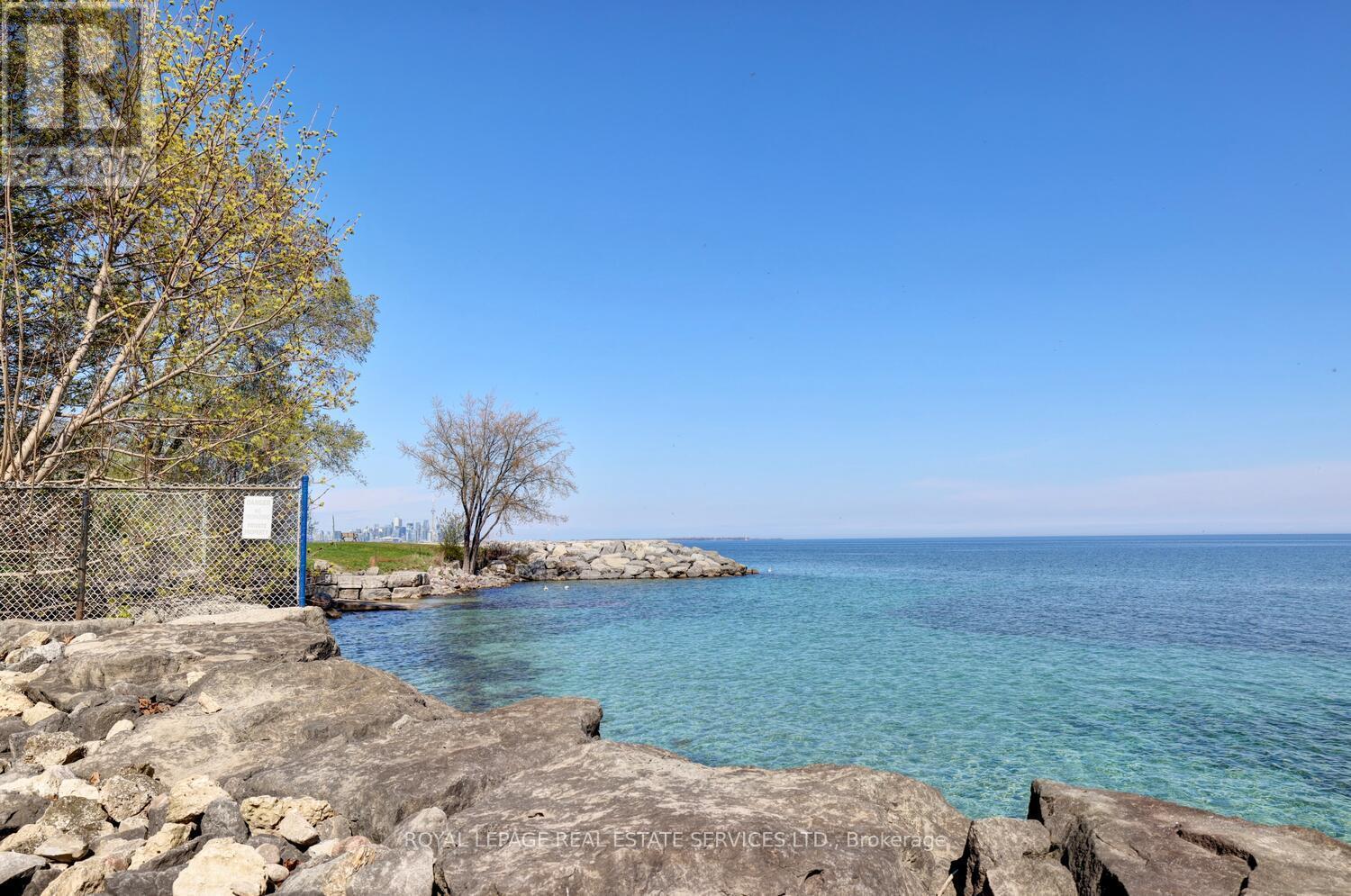 












104 - 41 LAKE SHORE DRIVE

,
Toronto,




Ontario
M8V1Z3

