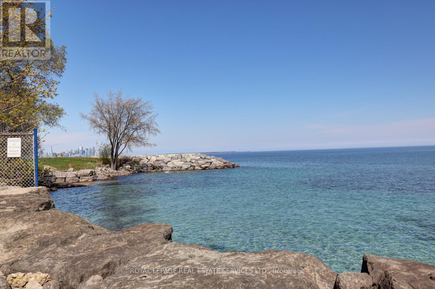 












104 - 41 LAKE SHORE DRIVE

,
Toronto,




Ontario
M8V1Z3

