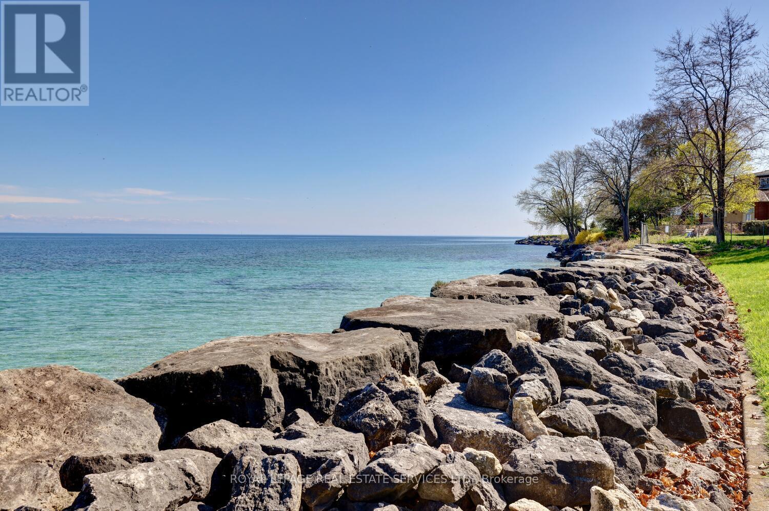 












104 - 41 LAKE SHORE DRIVE

,
Toronto,




Ontario
M8V1Z3

