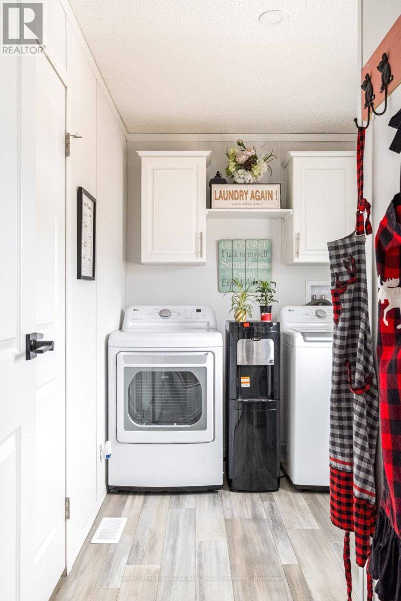 












29 HICKORY HOLLOW

,
Haldimand,




Ontario
N0A1L0

