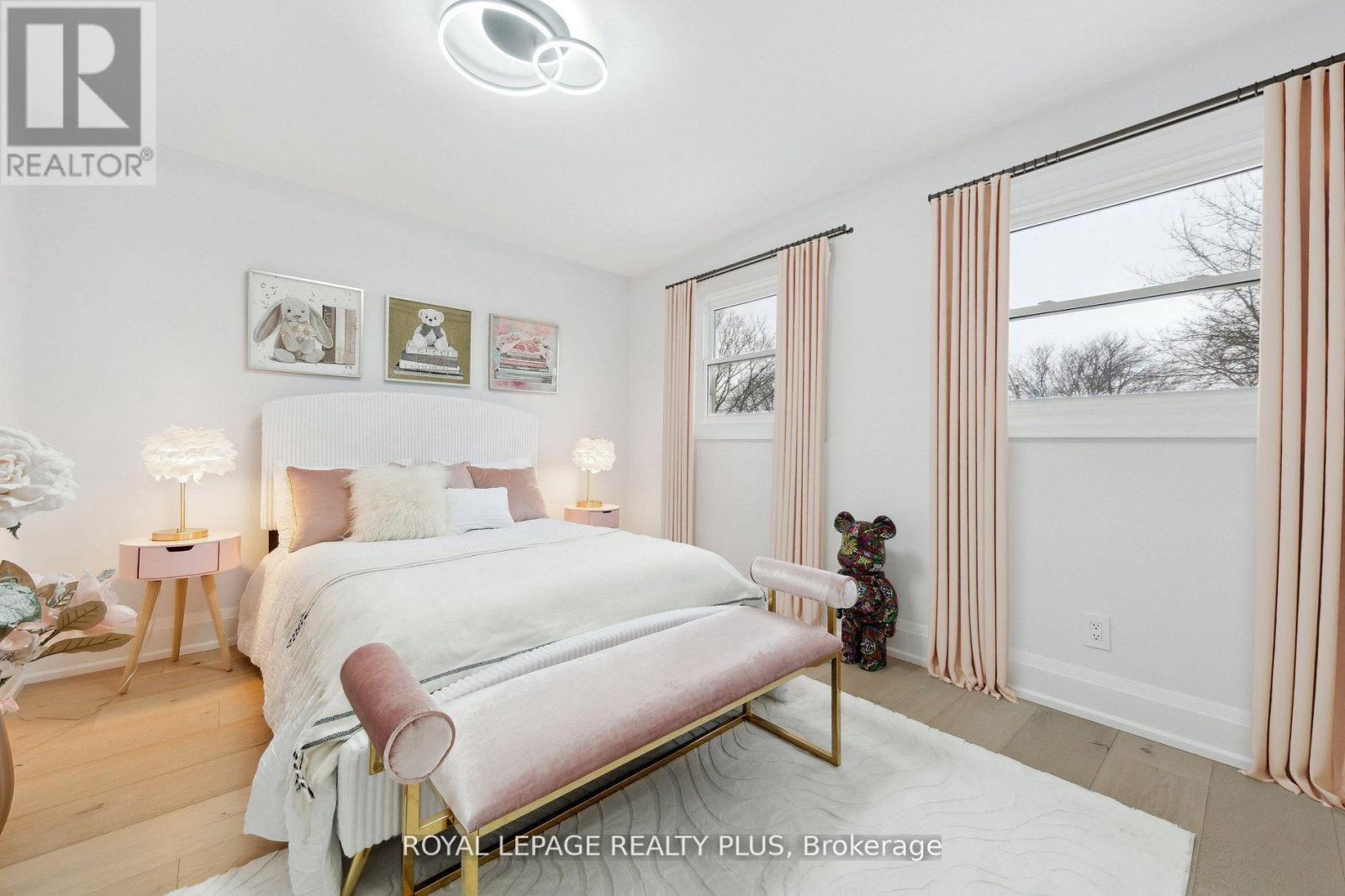 












4344 DALLAS COURT

,
Mississauga,




Ontario
L4W4G7

