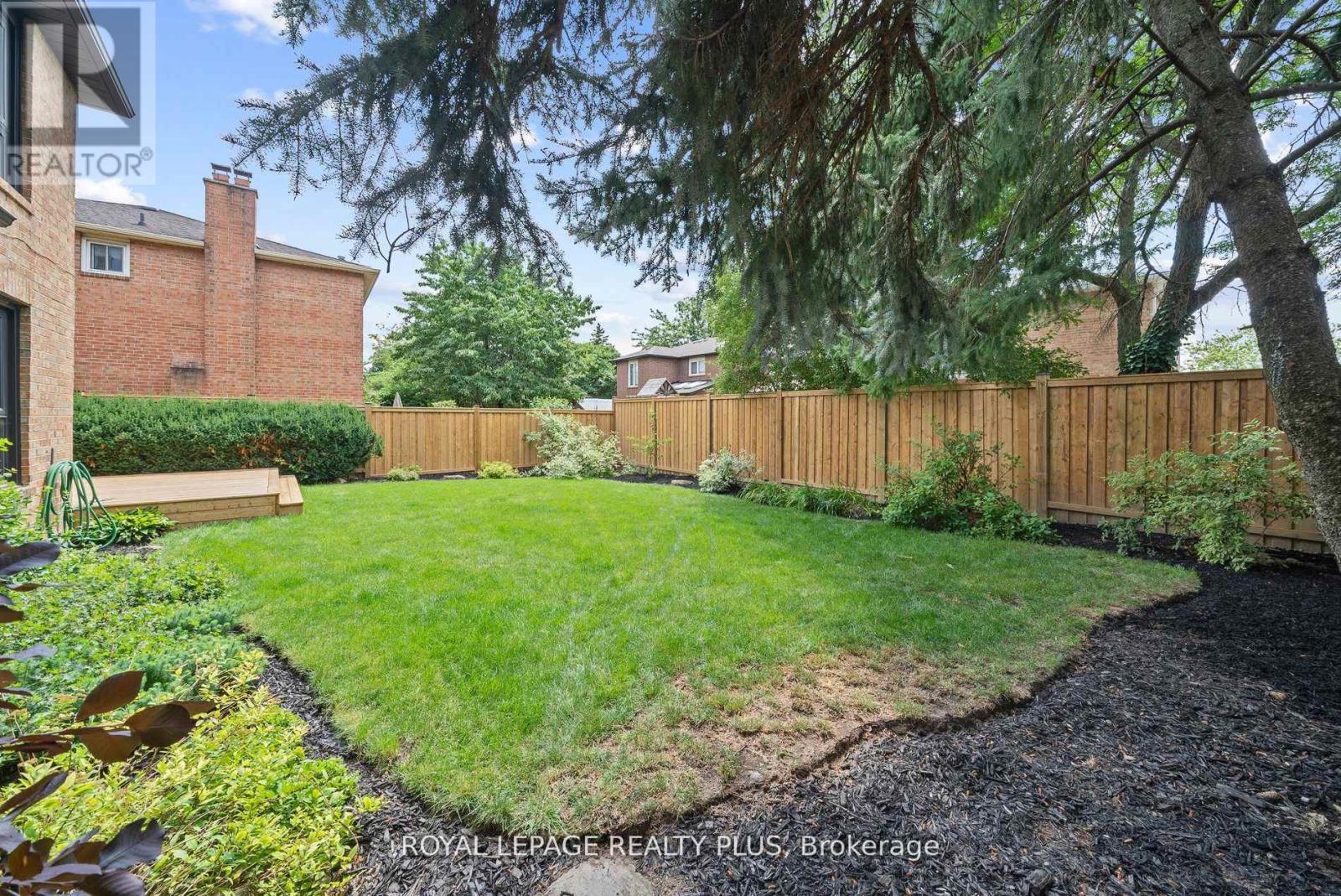 












4344 DALLAS COURT

,
Mississauga,




Ontario
L4W4G7

