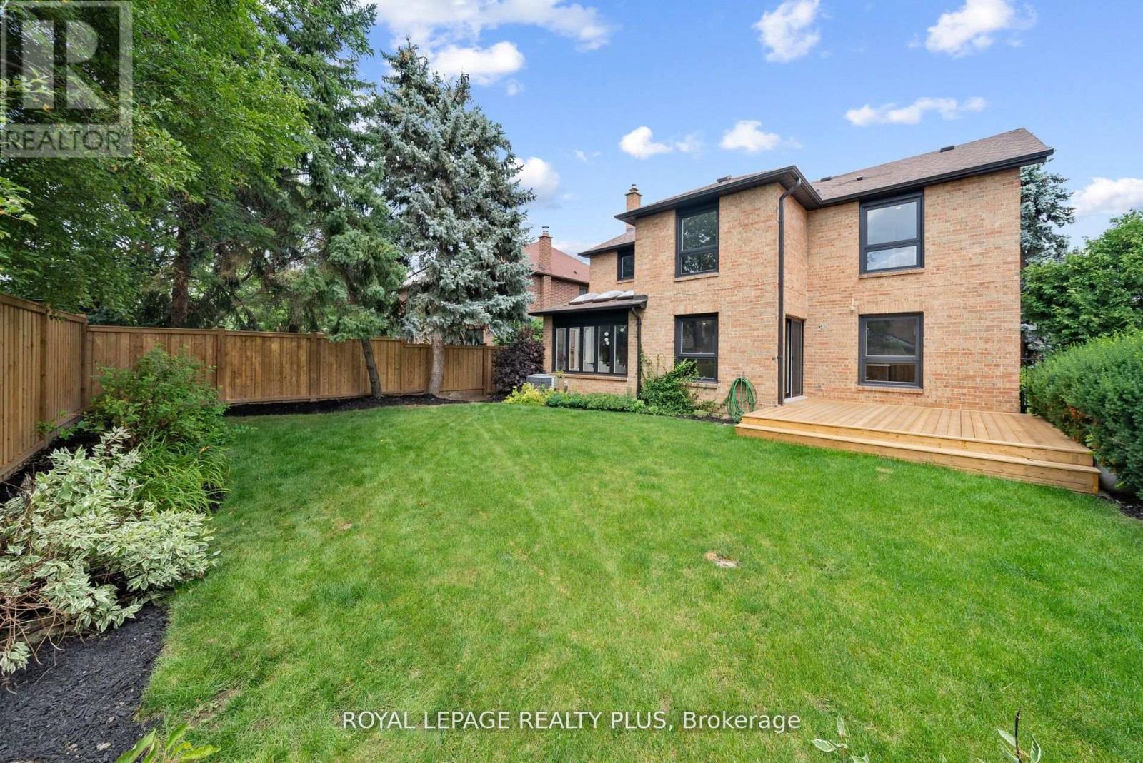 












4344 DALLAS COURT

,
Mississauga,




Ontario
L4W4G7

