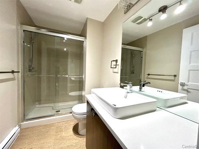 









2160


Av. Terry-Fox

, 711,
Laval (Chomedey),




QC
H7T3B7

