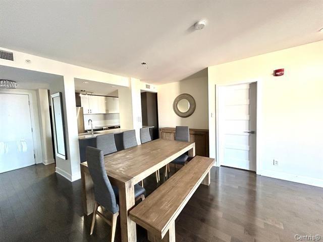 









2160


Av. Terry-Fox

, 711,
Laval (Chomedey),




QC
H7T3B7

