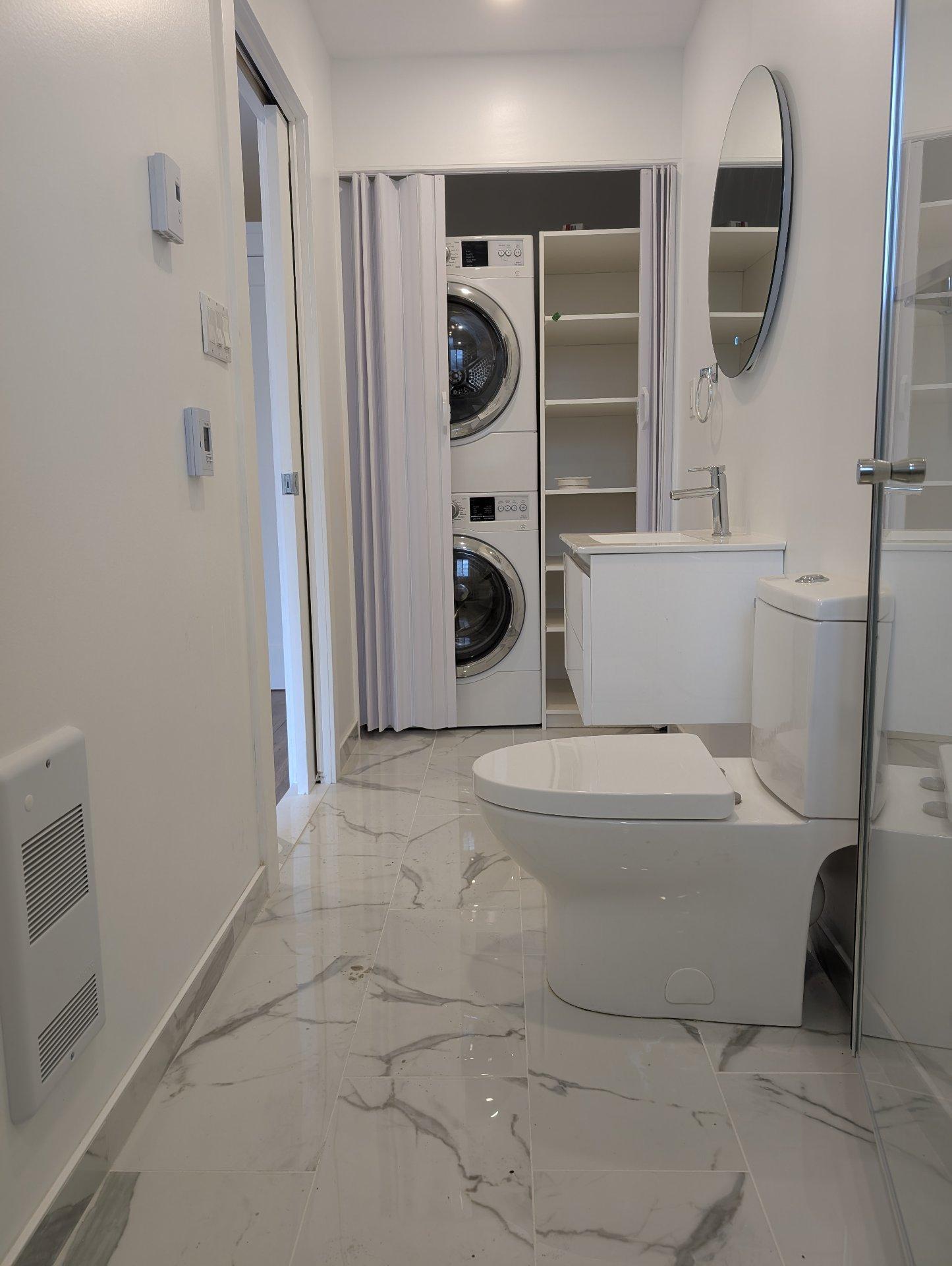 









6037


Av. du Parc

,
Montréal (Le Plateau-Mont-Royal),




QC
H2V4H4

