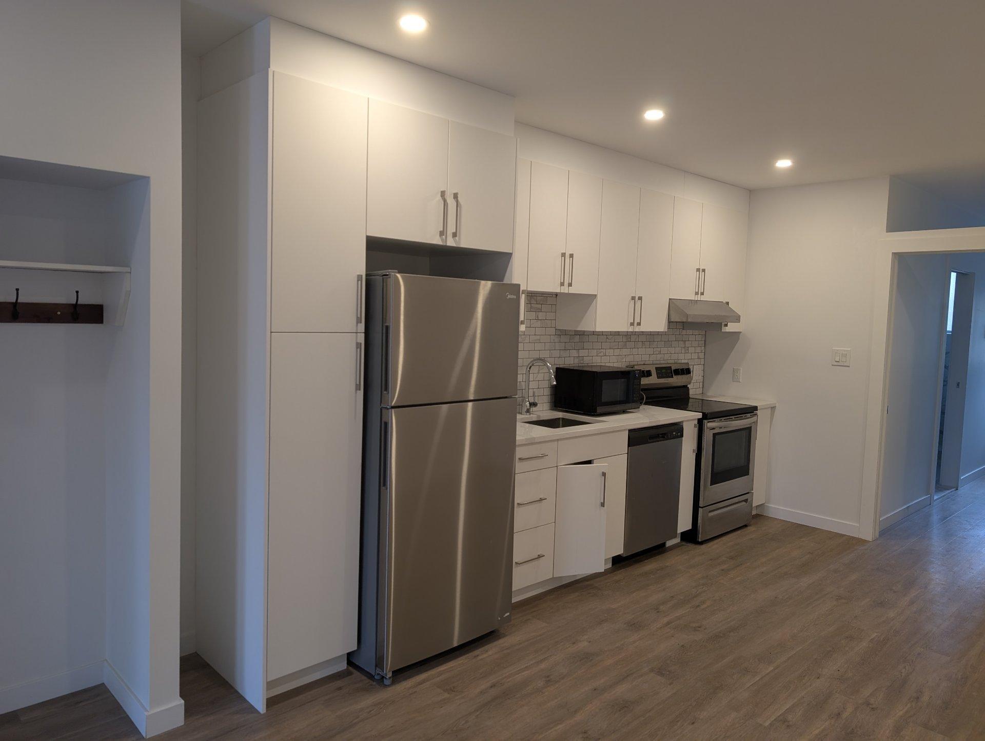 









6037


Av. du Parc

,
Montréal (Le Plateau-Mont-Royal),




QC
H2V4H4

