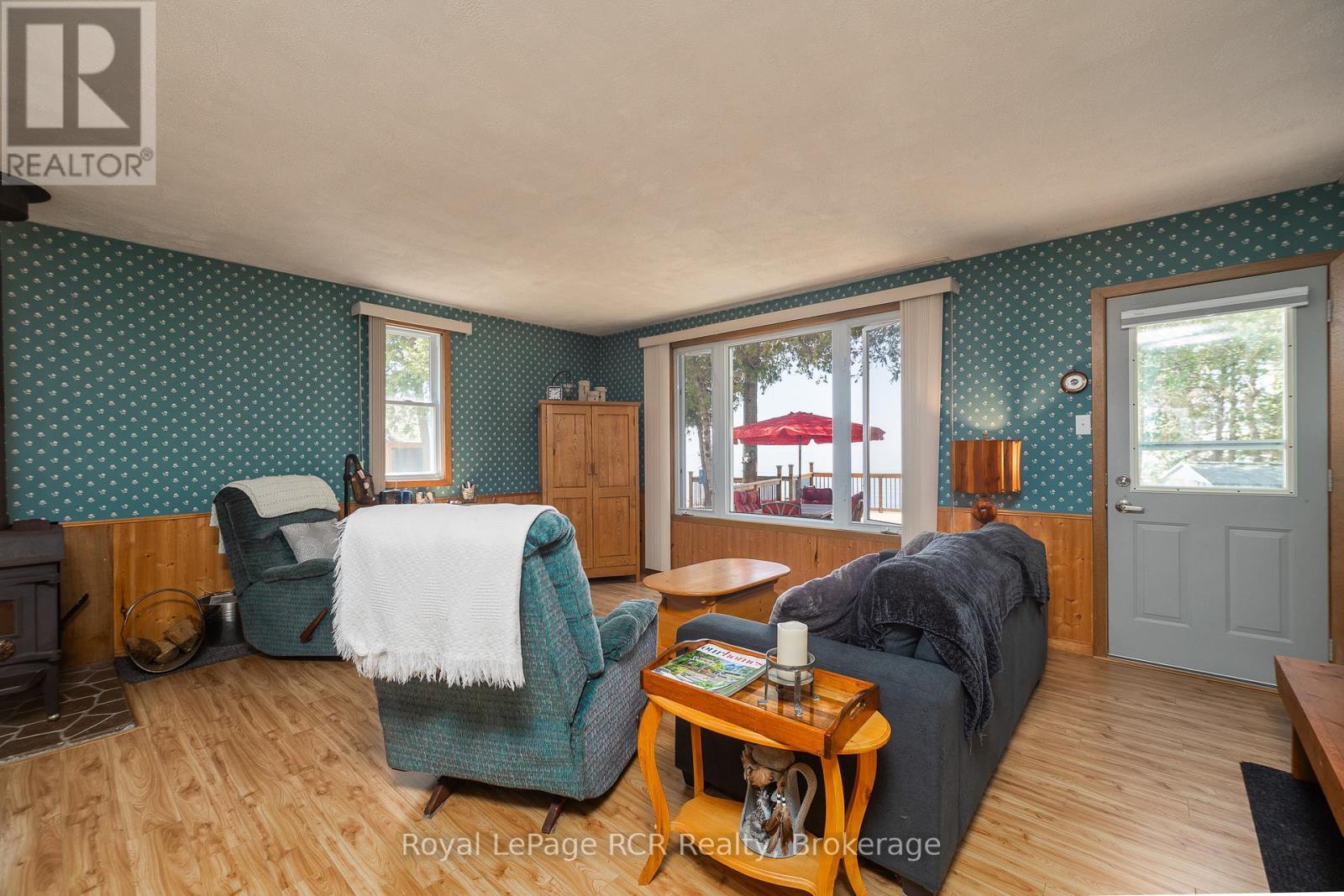 












917 BRUCE ROAD #13 ROAD

,
Native Leased Lands,




Ontario
N0H2L0

