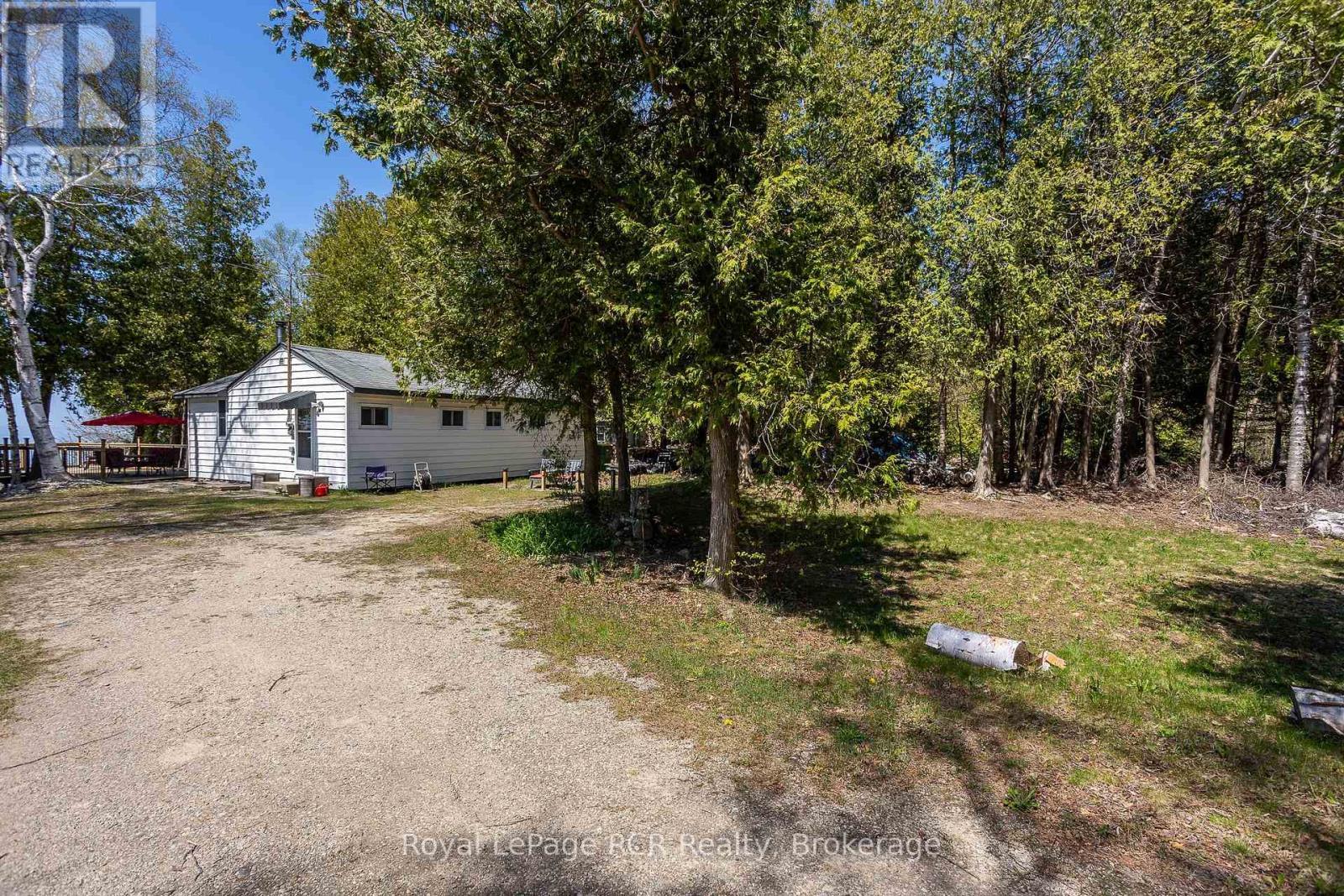 












917 BRUCE ROAD #13 ROAD

,
Native Leased Lands,




Ontario
N0H2L0

