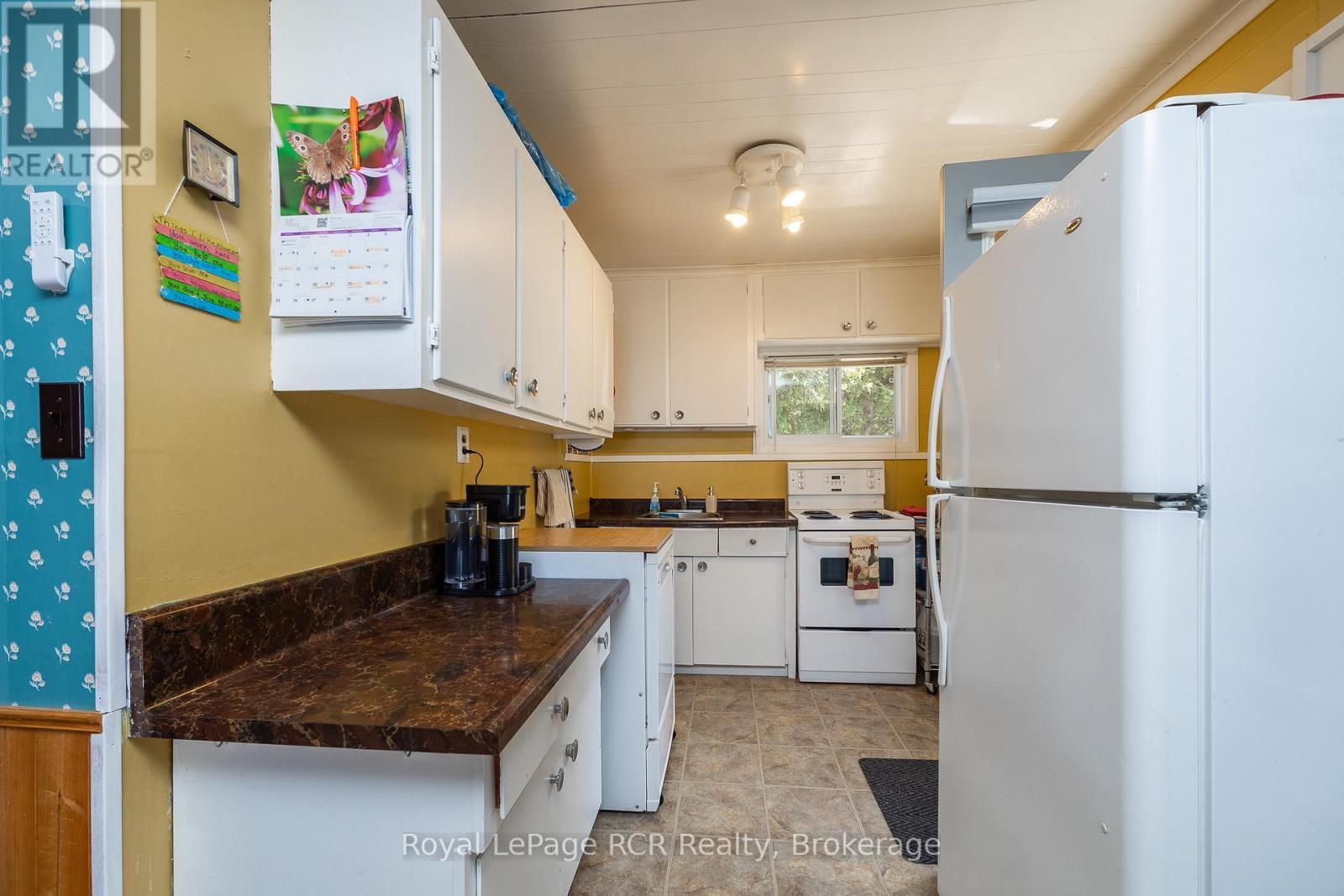 












917 BRUCE ROAD #13 ROAD

,
Native Leased Lands,




Ontario
N0H2L0

