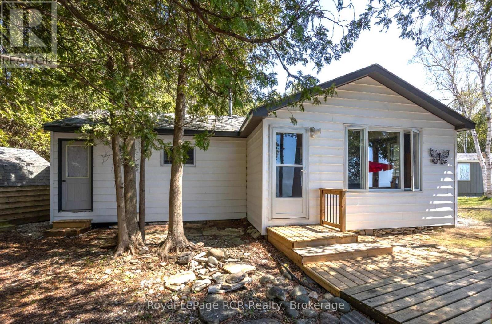 












917 BRUCE ROAD #13 ROAD

,
Native Leased Lands,




Ontario
N0H2L0

