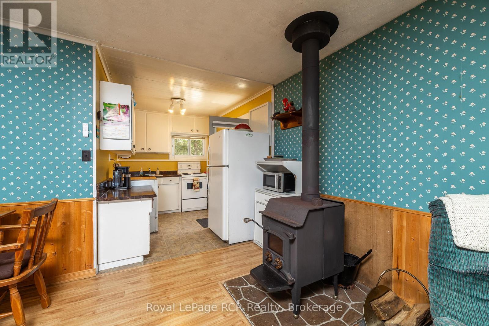 












917 BRUCE ROAD #13 ROAD

,
Native Leased Lands,




Ontario
N0H2L0

