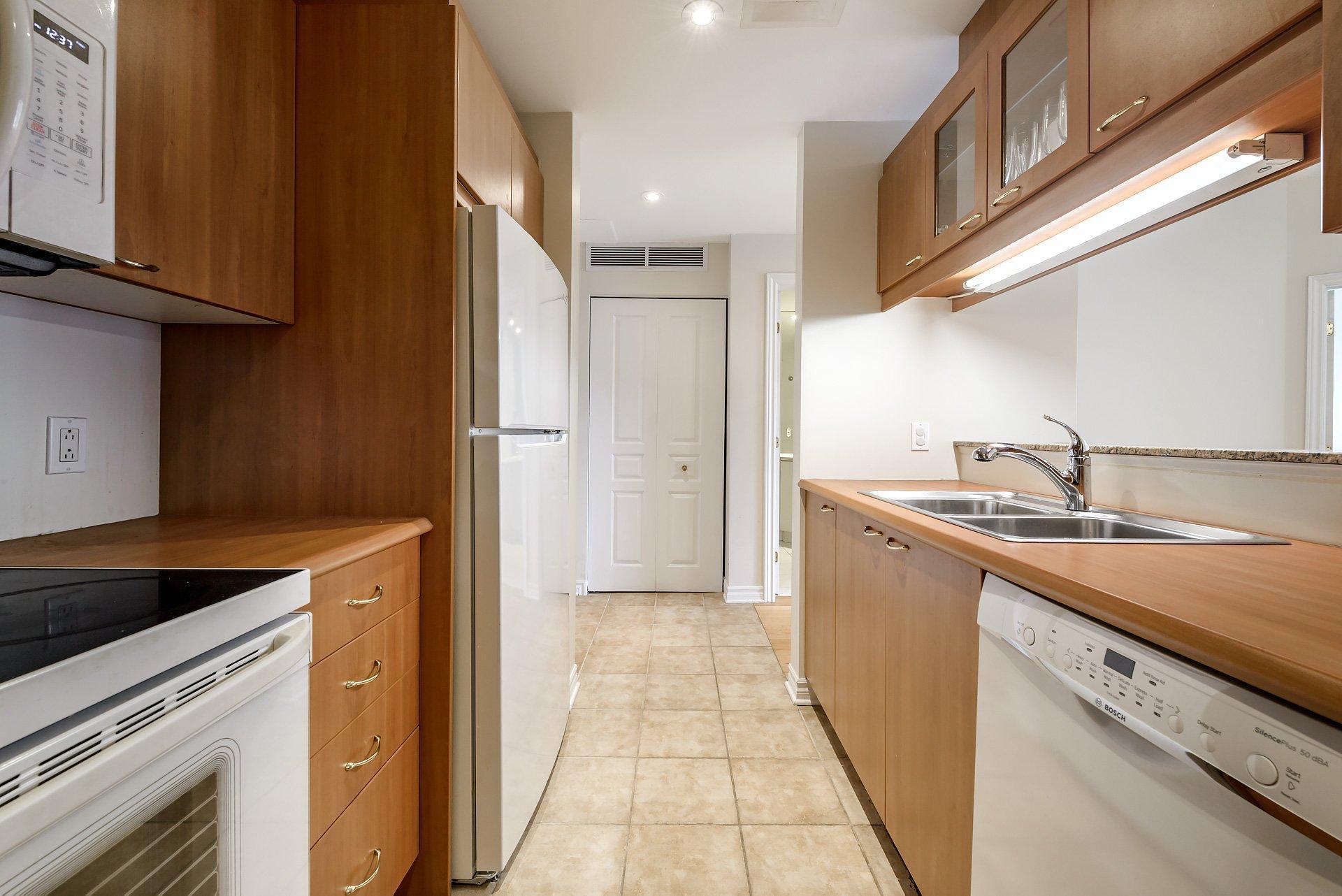 









2


Place des Jardins-des-Vosges

, 219,
Montréal (Verdun/Île-des-Soeurs),




QC
H3E2B2

