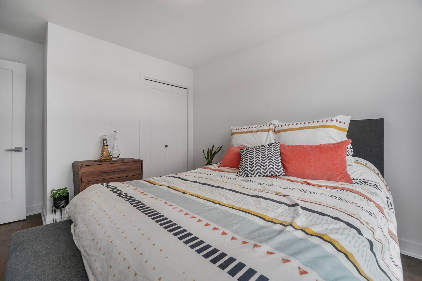 









684Z


Ch. du Golf

,
Sainte-Julie,




QC
J3Y1Y1


