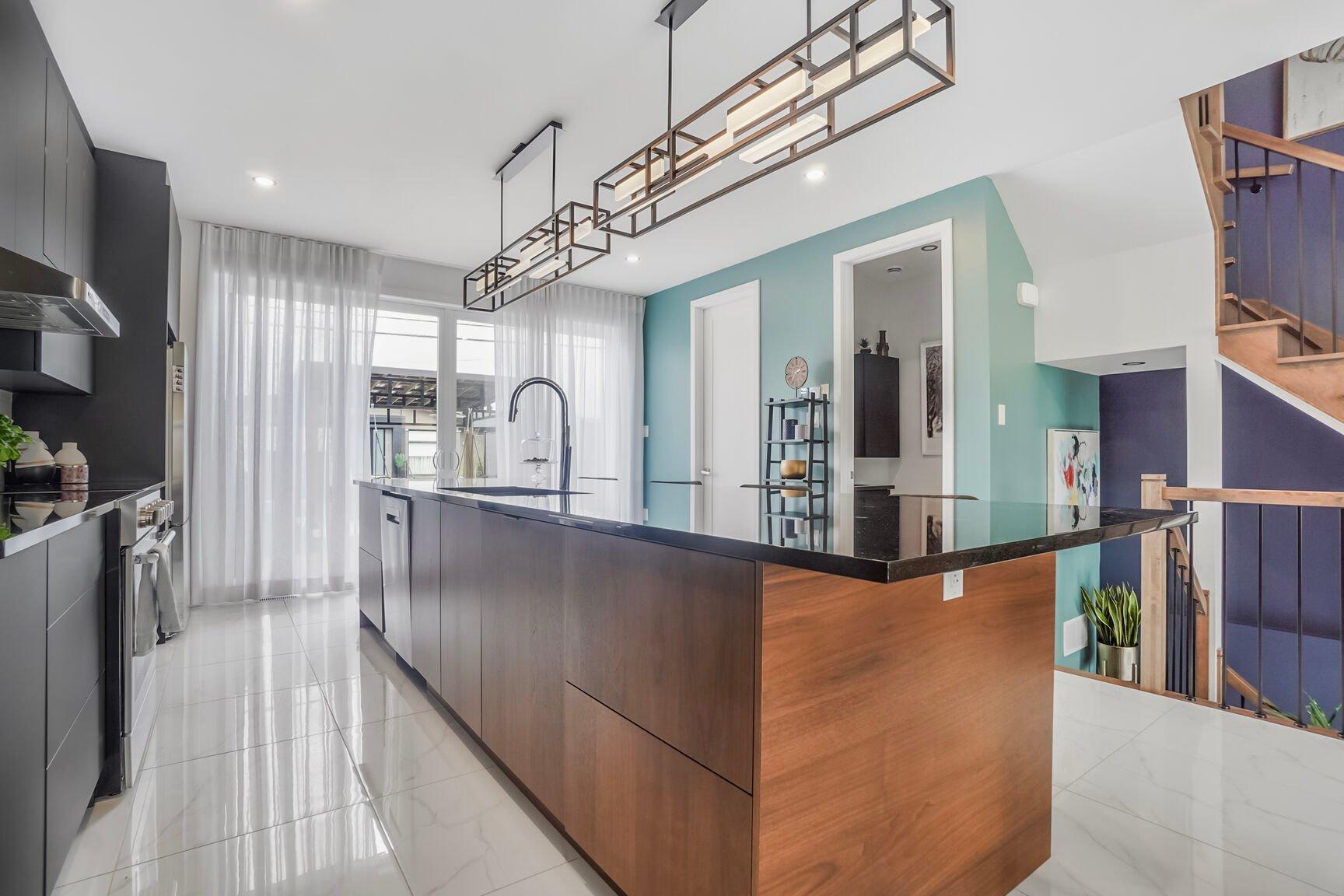 









684Z


Ch. du Golf

,
Sainte-Julie,




QC
J3Y1Y1


