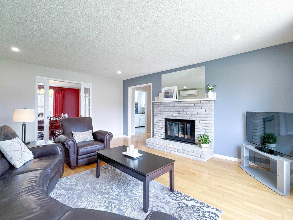 












21 Pope Avenue

,
Charlottetown,




PE
C1A 6N4

