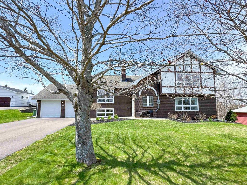 












21 Pope Avenue

,
Charlottetown,




PE
C1A 6N4

