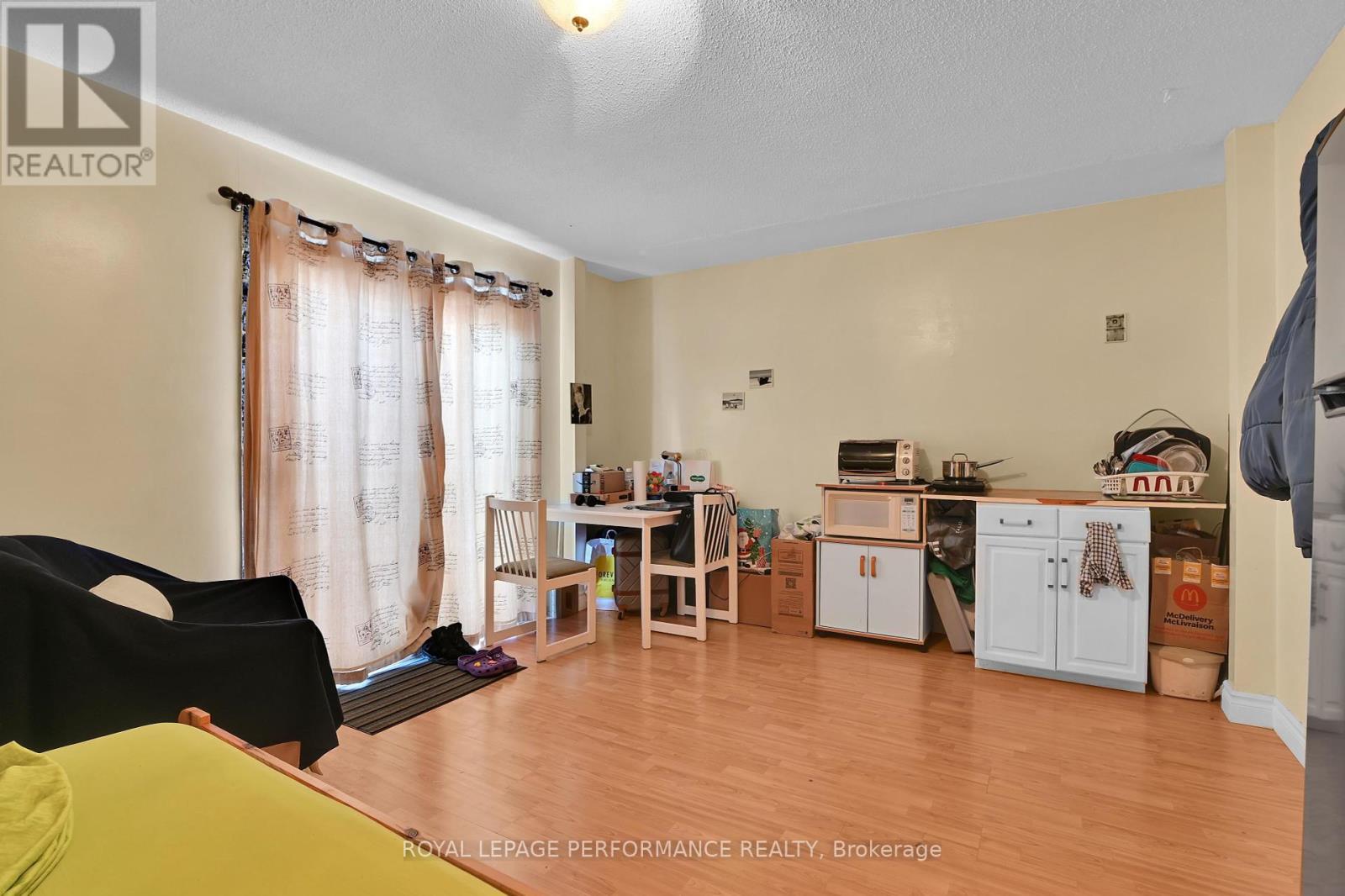 












996 LAPORTE STREET

,
Ottawa,




Ontario
K1J7B4

